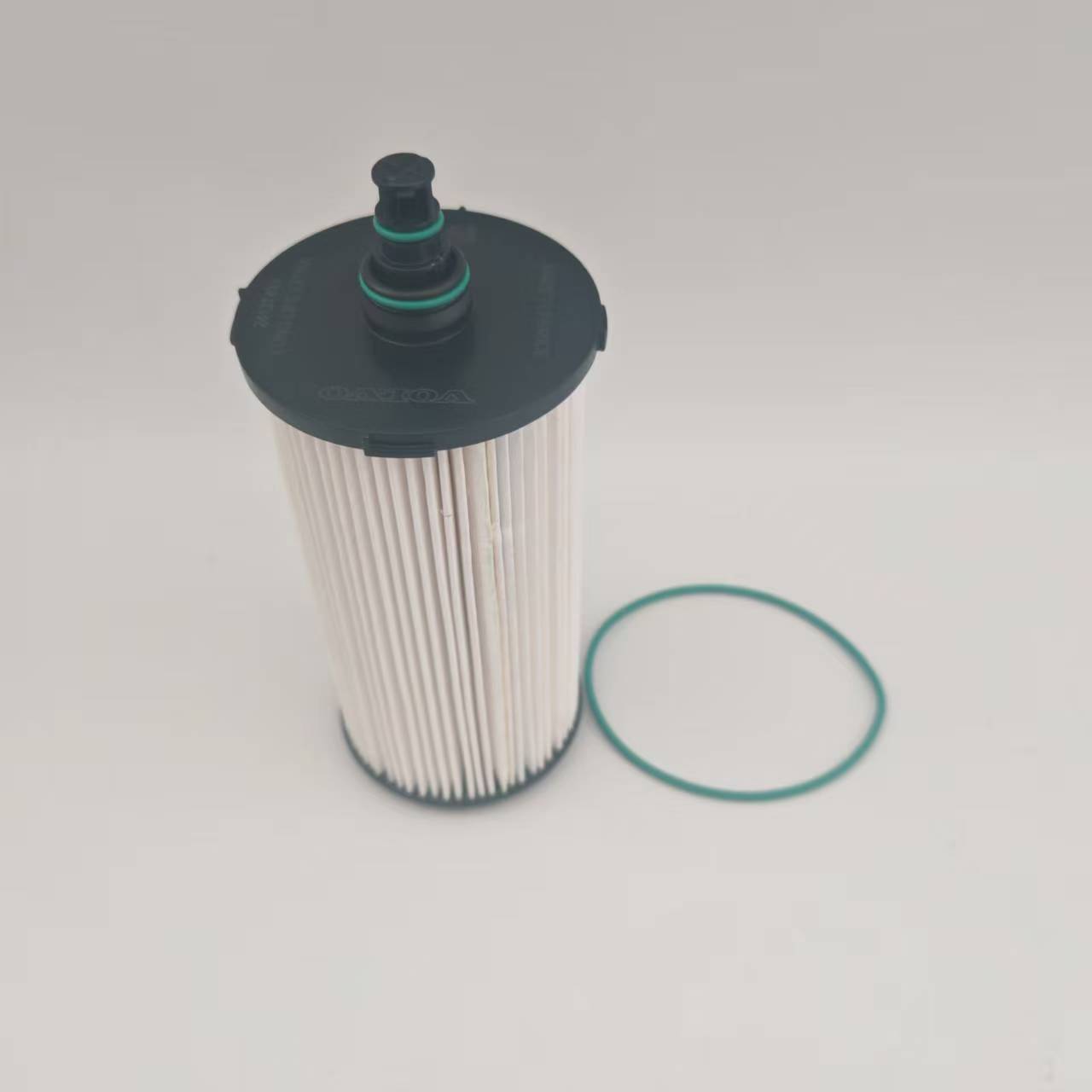 ஒரு எரிபொருள் வடிகட்டி இயந்திரத்தின் செயல்திறன் மற்றும் பாதுகாப்பை எவ்வாறு மேம்படுத்துகிறது?